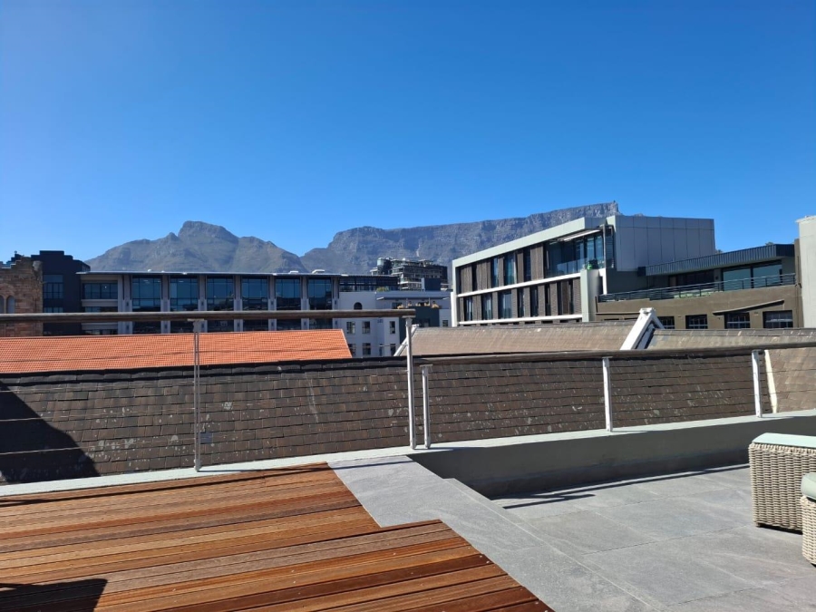 To Let 2 Bedroom Property for Rent in Green Point Western Cape